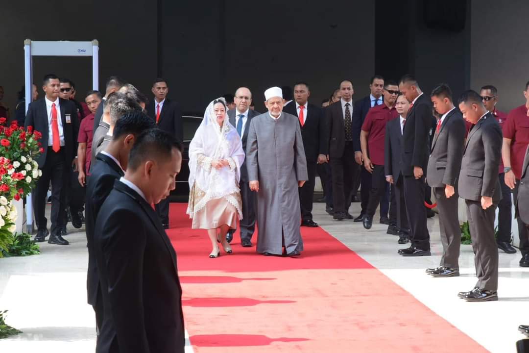 رئيسة مجلس النواب الأندونيسي تستقبل الإمام الأكبر وتشكره على دعمه الدائم لقضايا المرأة 