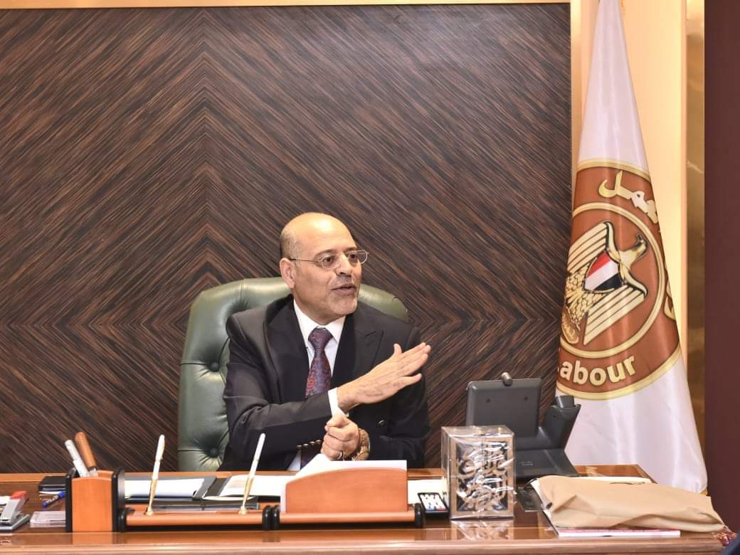 غرق 3 عمال فى بيارة صرف صحى بالأقصر.. ووزير العمل يوجه بصرف 200 ألف جنيه