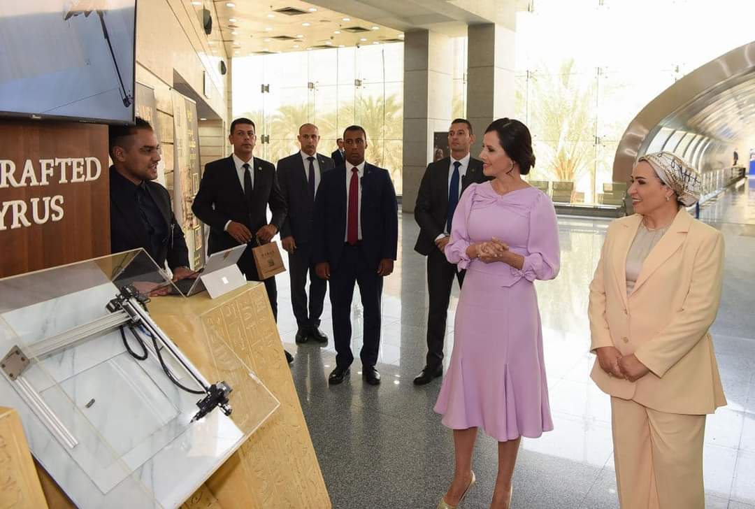 قرينة الرئيس وسيدة صربيا الأولى تزوران المتحف القومى للحضارة