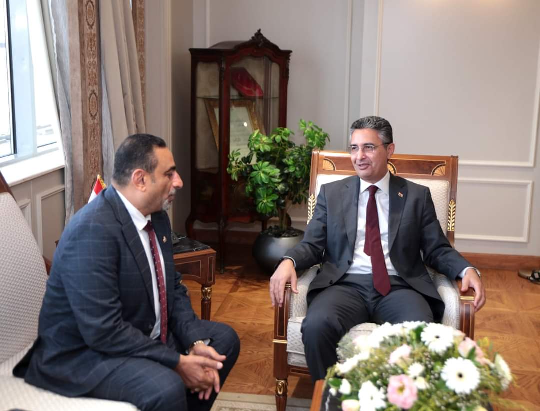 وزير التموين يبحث مع حسانين وغراب انتظام العمل بمنظومة المطاحن والمخابز