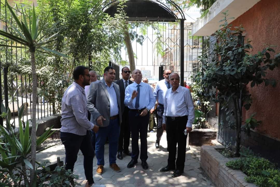 محافظ القاهرة يتابع أعمال رفع كفاءة الميادين والحدائق بالزاوية الحمراء وحدائق القبة