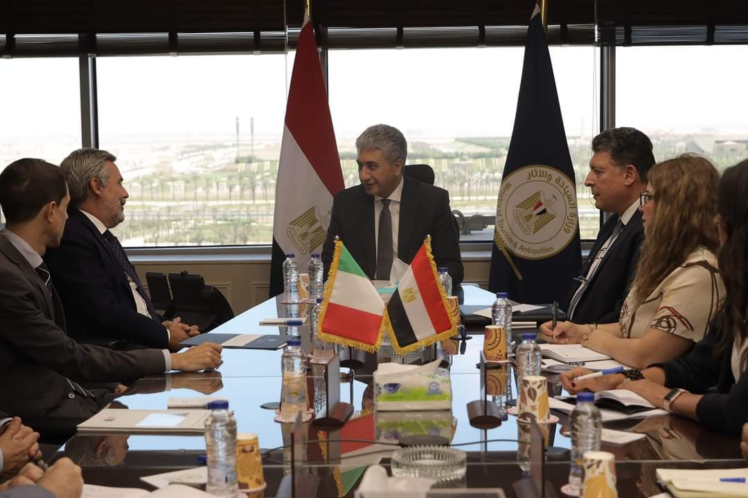وزير السياحة وسفير إيطاليا بالقاهرة يبحثان آليات التعاون بين البلدين 