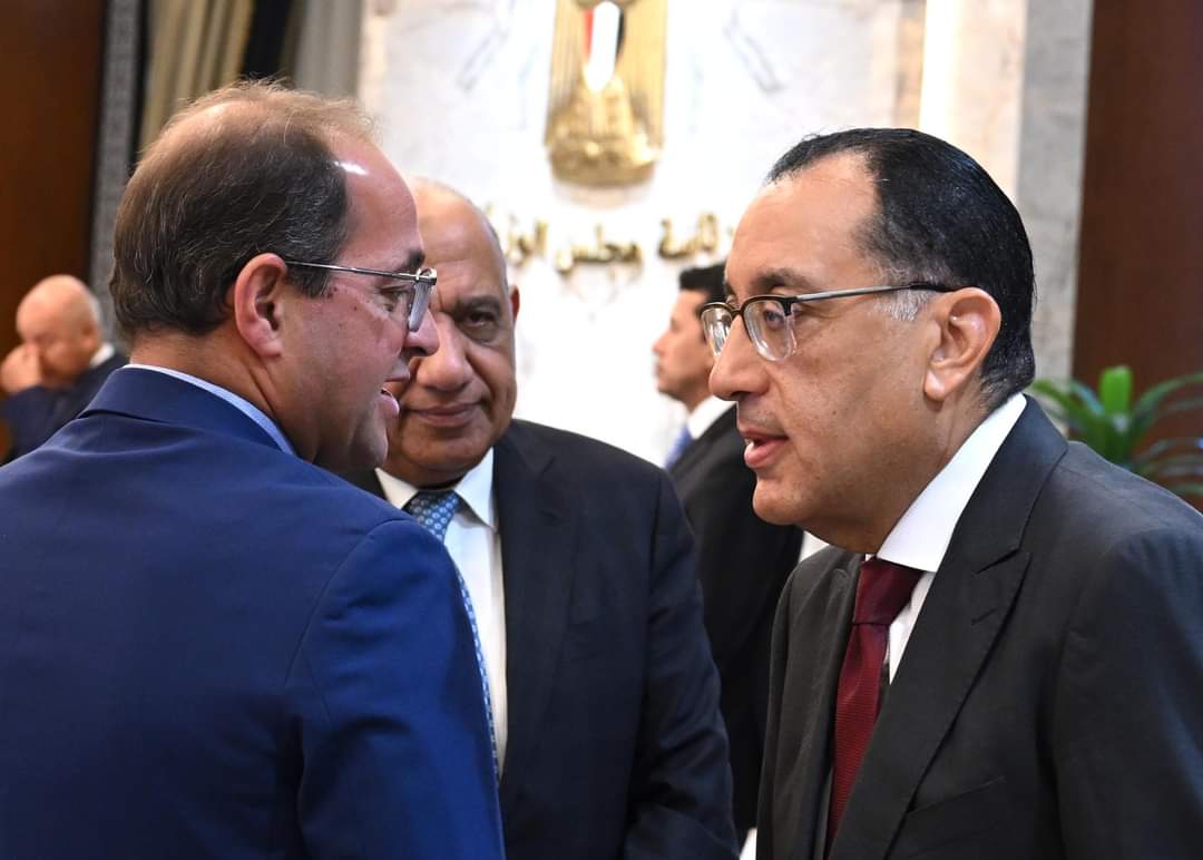 وزير المالية يستعرض تقريرا حول الأداء المالى للعام 2023/2024
