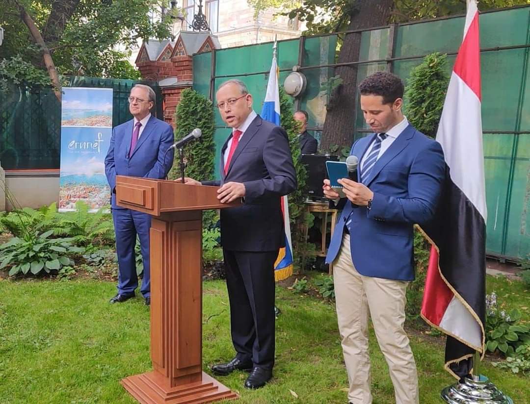 سفير مصر بروسيا يشيد بالعلاقات الثنائية المتميزة والتاريخية بين البلدين