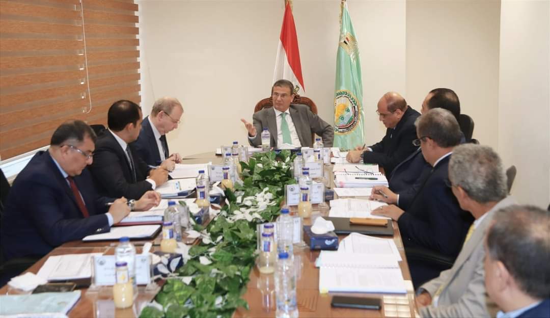 وزير الزراعة : الإنتهاء من تطوير جمعيات الإصلاح الزراعى خلال عام