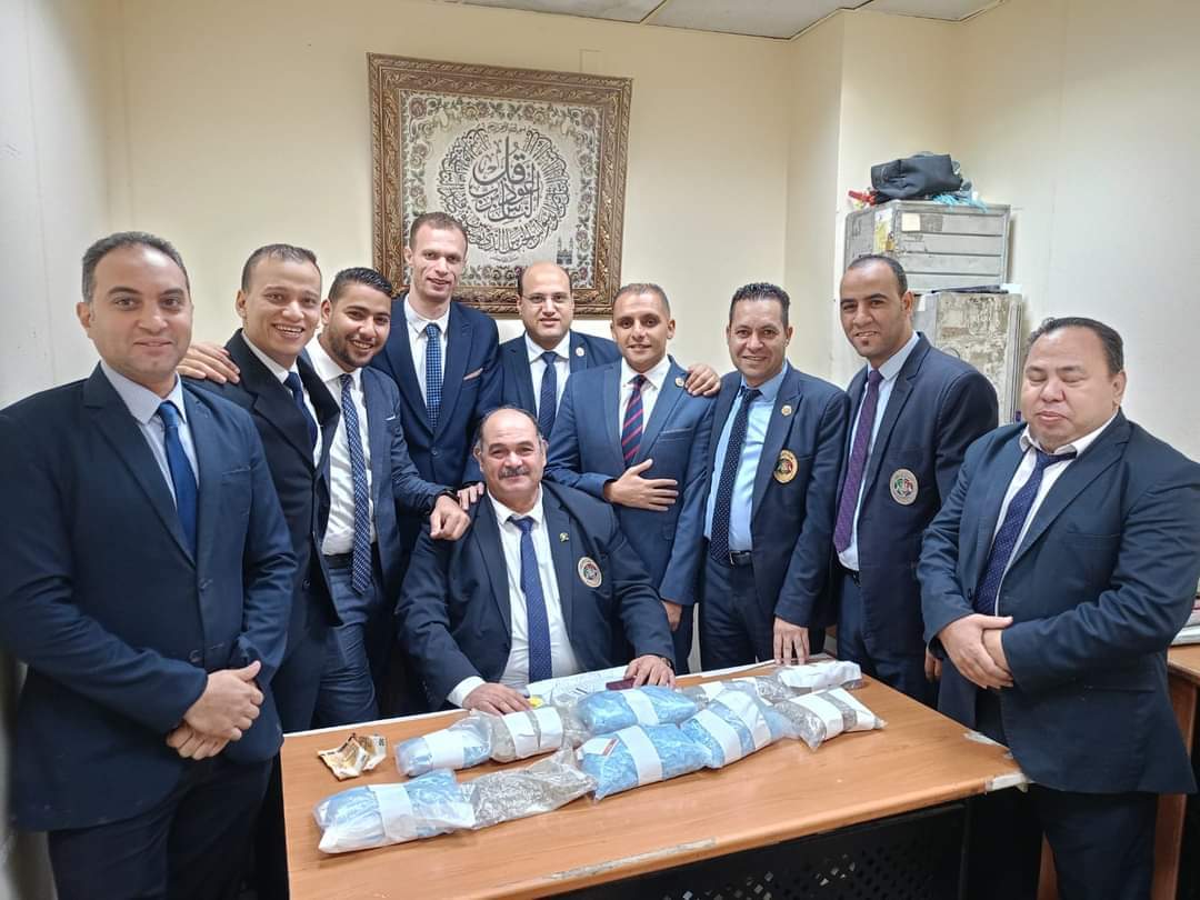 جمارك مطار شرم الشيخ الدولى تضبط محاولة تهريب كمية من أدوات ومستلزمات طب وجراحة الأسنان