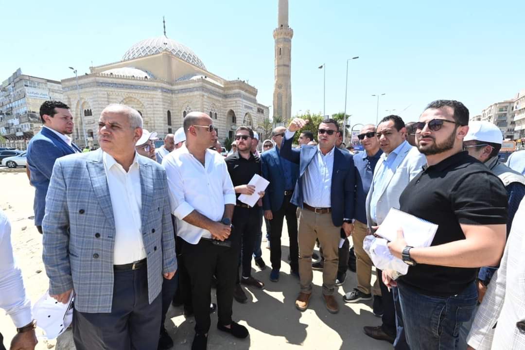 وزير الإسكان : كثيف الحملات المسائية لإزالة المخالفات والتعديات على محاور الطرق 