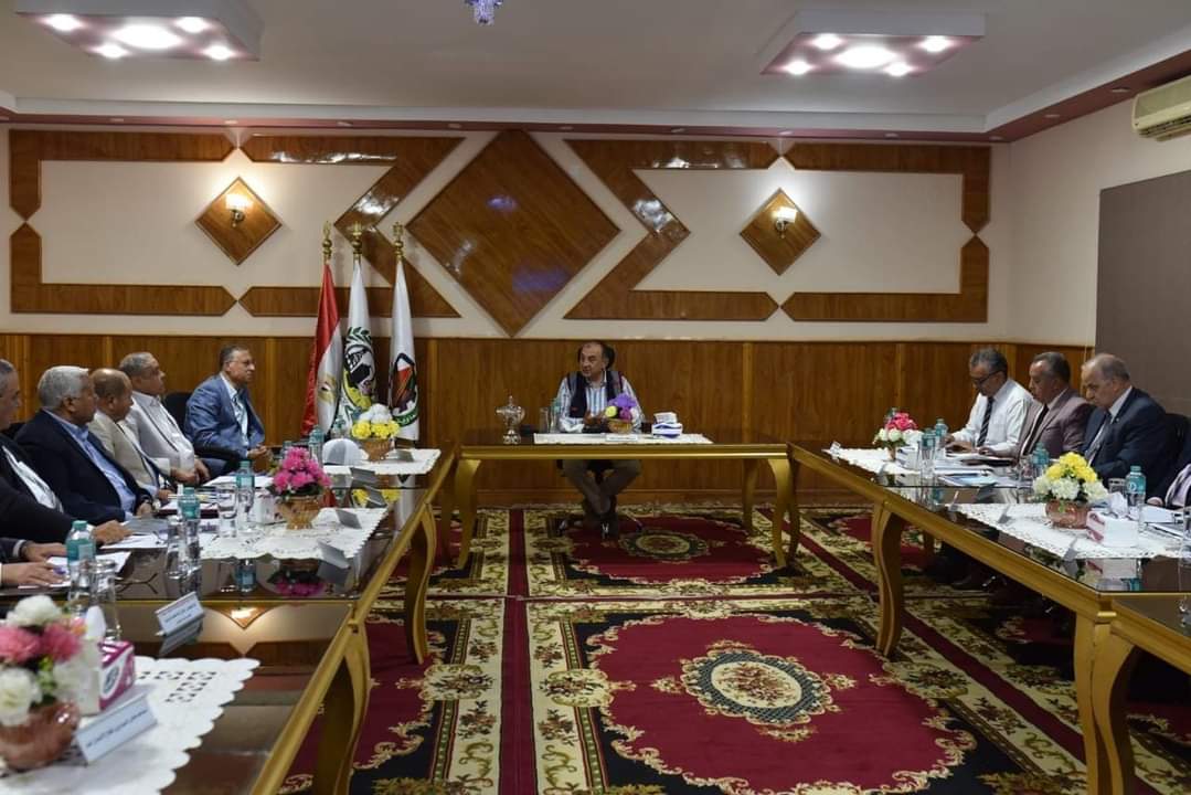 وزير قطاع الأعمال : النهوض بأداء الشركات ورفع معدلات الإنتاج وتحفيز العاملين
