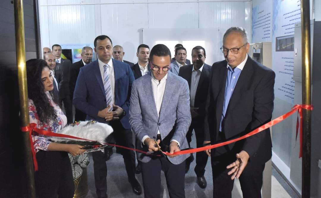 وزير الإستثمار يزور الهيئة العامة للرقابة على الصادرات والواردات ويفتتح أحدث معمل للاختبارات الضوئية