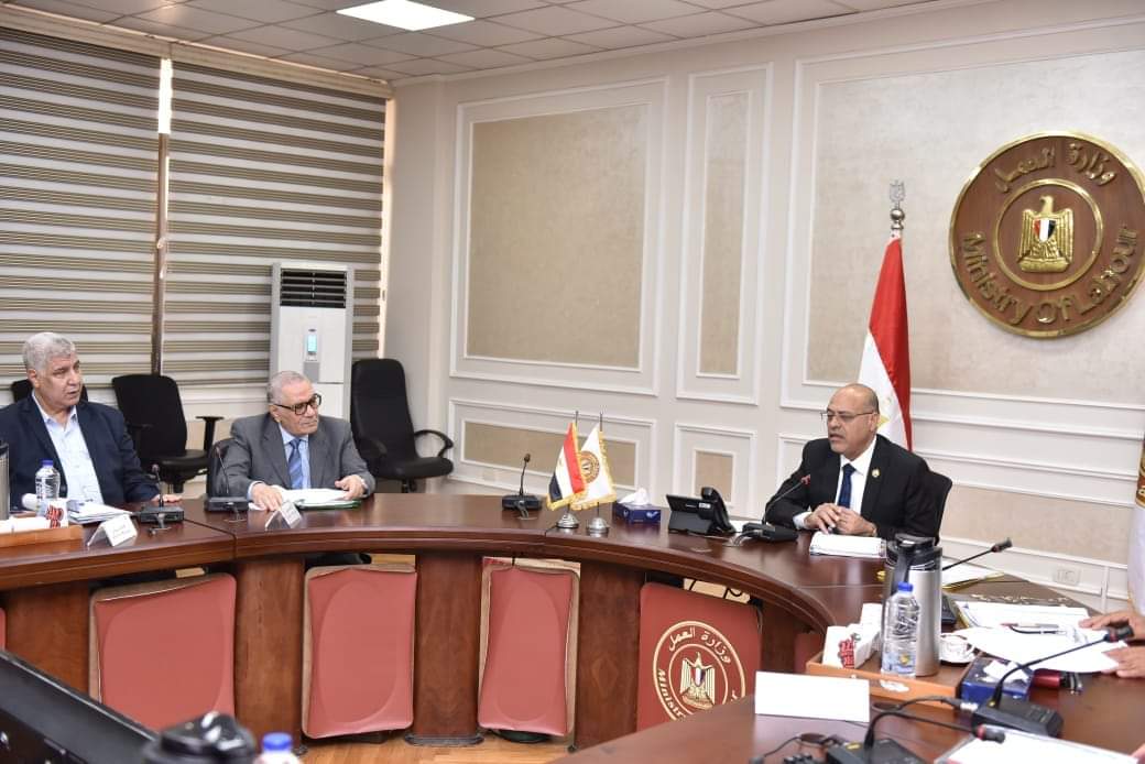 وزير العمل يترأس مجلس إدارة صندوق إعانات الطوارئ للعمال