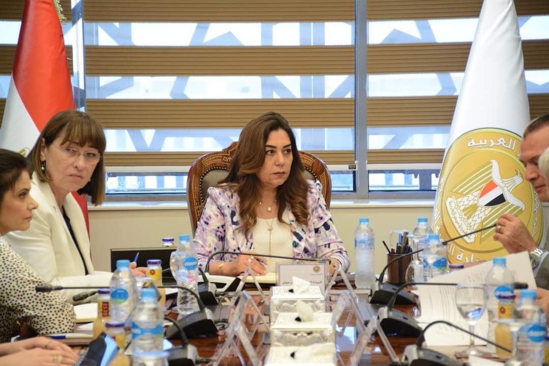 وزيرة التنمية المحلية تبحث مع المنسق المقيم للأمم المتحدة بمصر مجالات التعاون الحالية والمستقبلية 