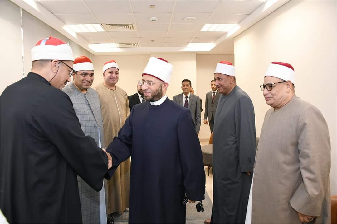 وزير الأوقاف خلال لقائه نقيب القراء : إطلاق مسابقة للمواهب في القرآن الكريم