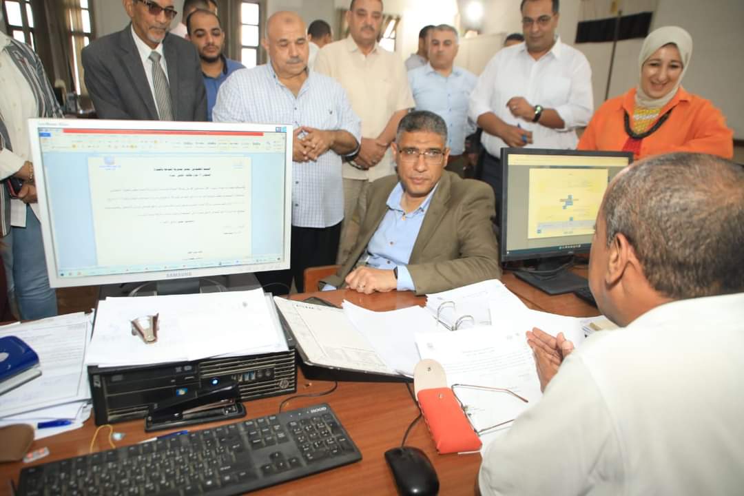 محافظ الجيزة : سرعة افتتاح المركز التكنولوجى الجديد لخدمة المستثمرين بالمنطقة الصناعية بأبو رواش