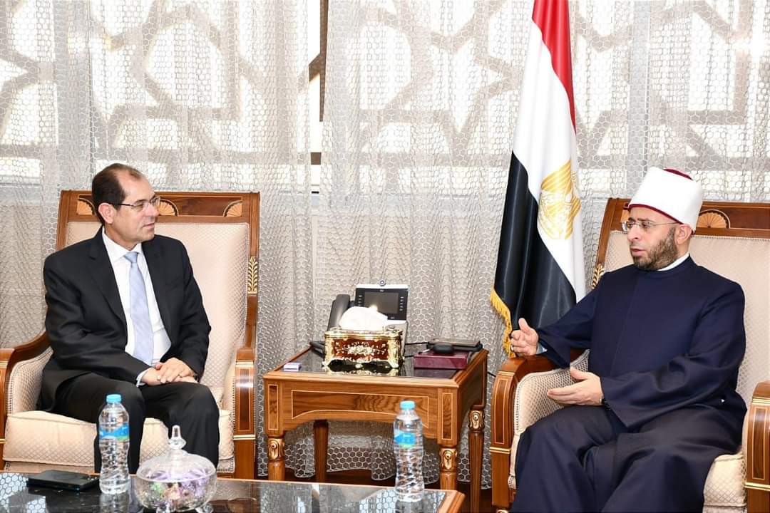 وزير الأوقاف يبحث التعاون مع رئيس لجنة الشئون الدينية بمجلس الشيوخ 