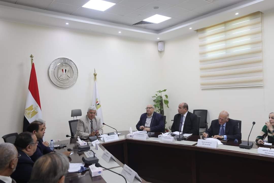 وزير التعليم العالى : سرعة الإنتهاء من قاعدة البيانات الرقمية لمُنتسبي الجامعات