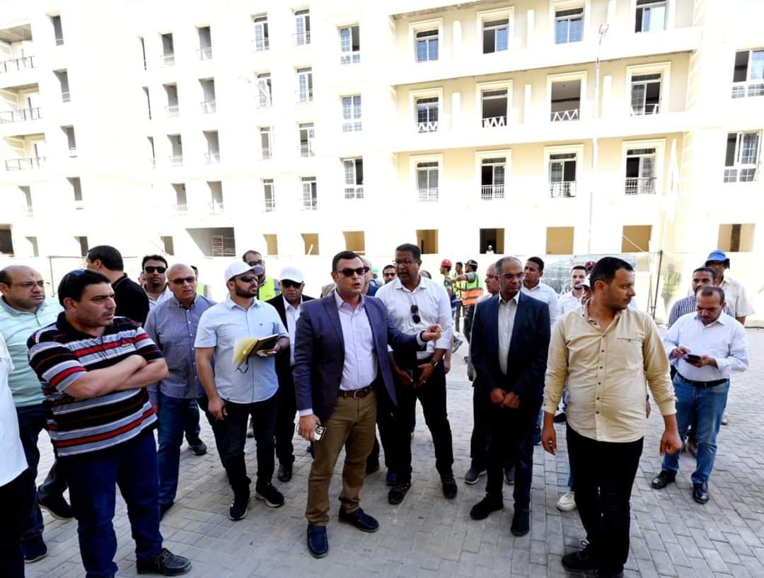 الشربينى يوجه إنذارا شديد اللهجة لشركة المقاولات المنفذة لمشروع الحى اللاتينى بـ"العلمين الجديدة"
