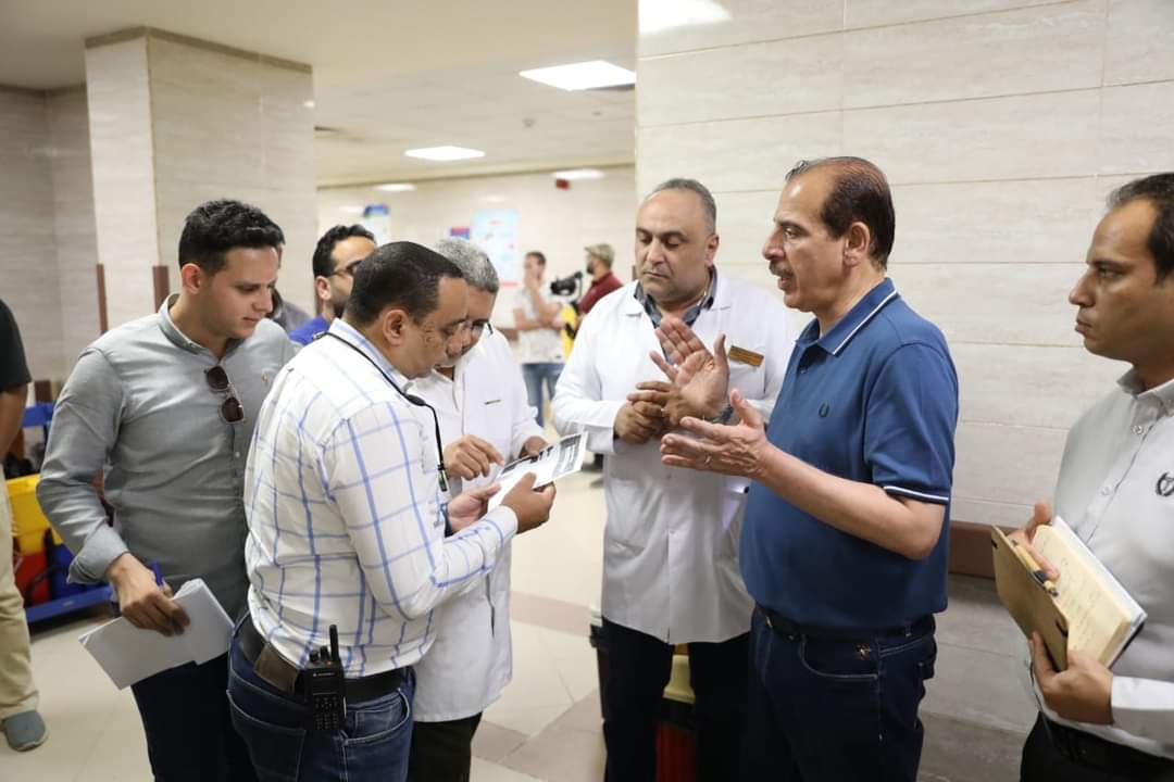 عمرو قنديل : دراسة إنشاء معمل ميكروبيولوجي بمستشفى دير مواس بالمنيا
