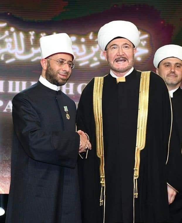 وسام الفخر لوزير الأوقاف من أعلى هيئة دينية فى روسيا