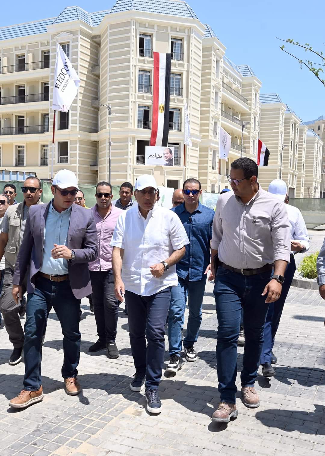 رئيس الوزراء يتفقد الوحدات الجاهزة للتسليم بمشروع "الحي اللاتينى " بالعلمين الجديدة