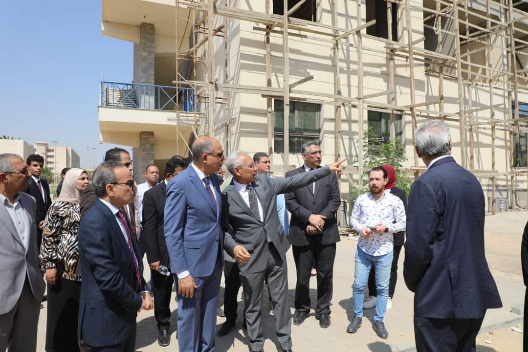 محافظ المنيا: مستشفيات الجامعة تقدم خدمة صحية مميزة