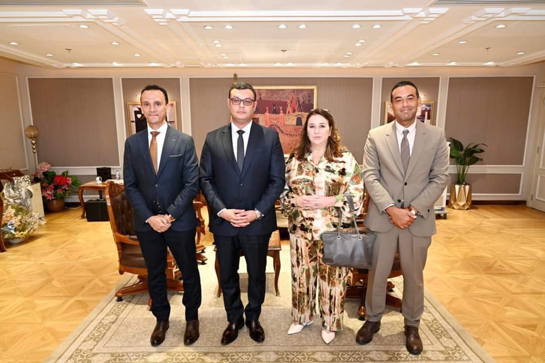 وزير الإسكان يبحث مع المدير الإقليمي لـ"الهابيتات" تعزيز التعاون..واستضافة مصر المنتدى الحضرى العالمى