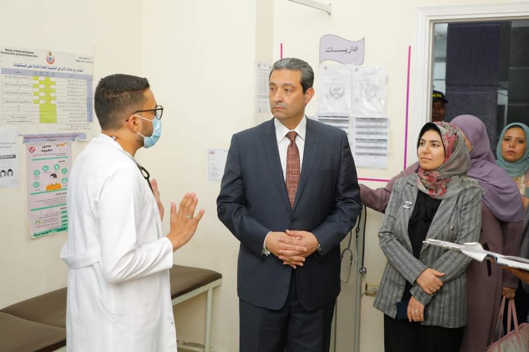 محافظ دمياط يفاجئ مستشفى الأمراض الصدرية والحميات والمركز الإقليمى لنقل الدم 