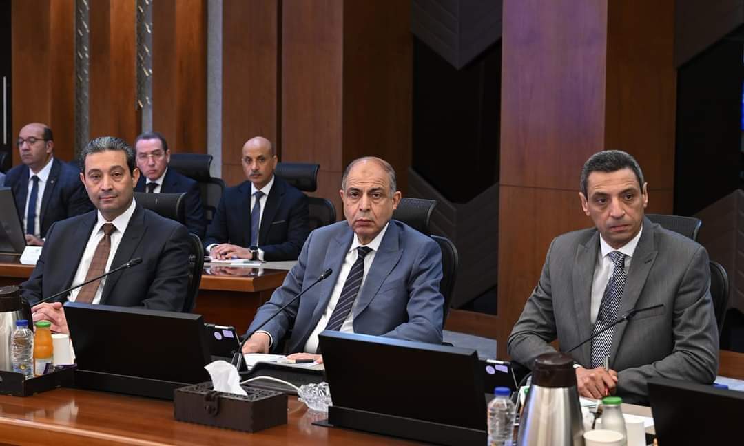 محافظ دمياط يتابع جهود الوحدات المحلية فى ضبط الأسواق ورفع الإشغالات 