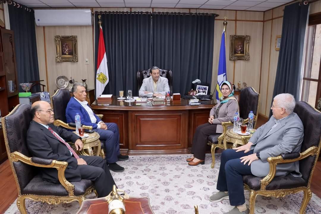 محافظ دمياط يتابع مستجدات الموقف التنفيذى لمشروع إنشاء مبنى ديوان عام المحافظة وتطوير المنطقة المحيطة 