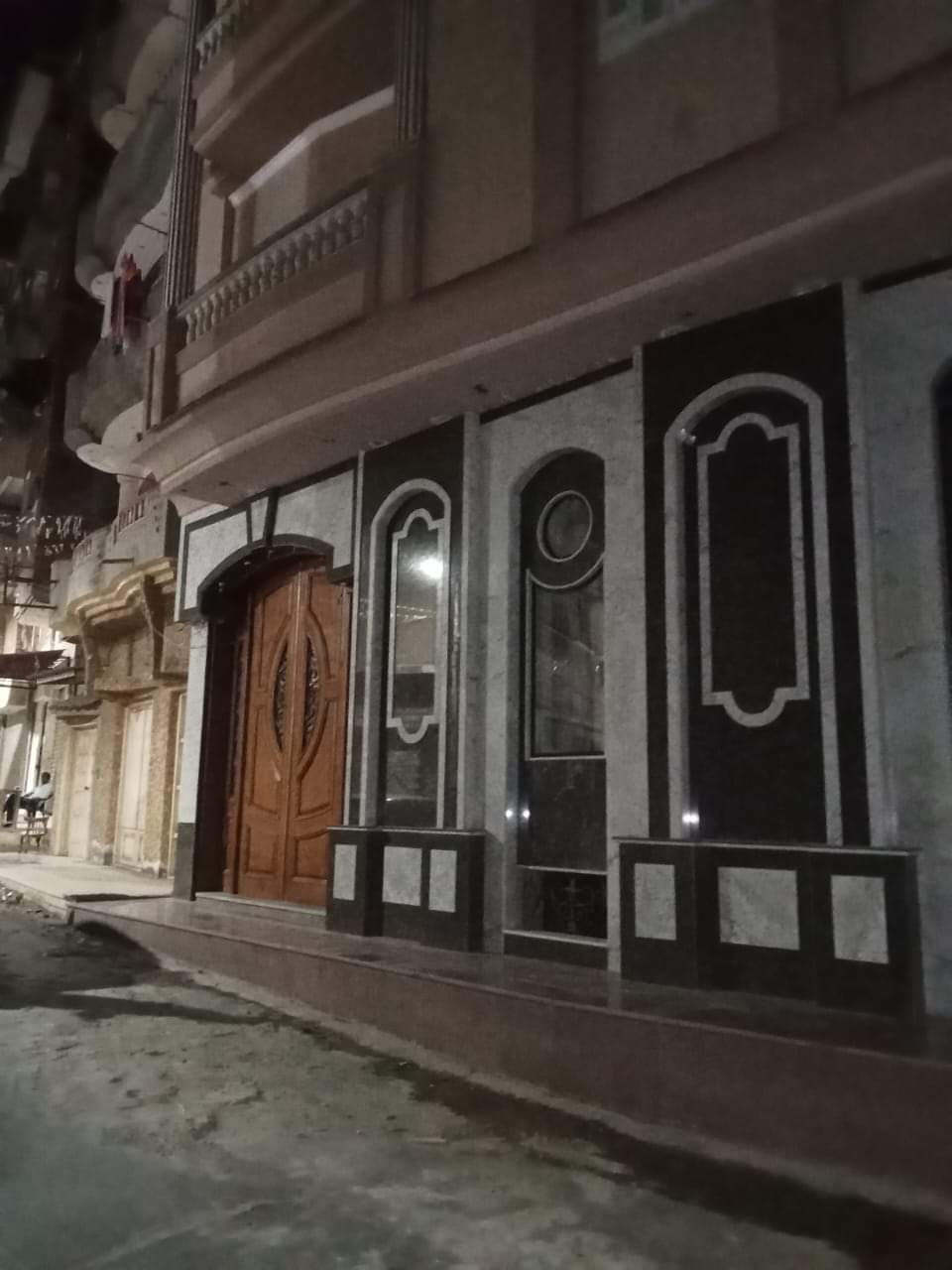 الوحدة المحلية لمركز ومدينة دمياط تشن حملات للتأكد من غلق المحلات