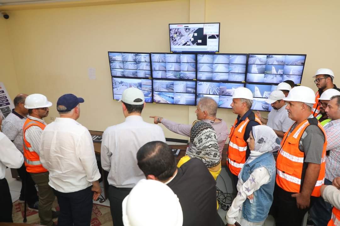 تحديث أنظمة تشغيل بوابات هويس ومفيض سد دمياط وتأهيل الكوبرى الخرسانى