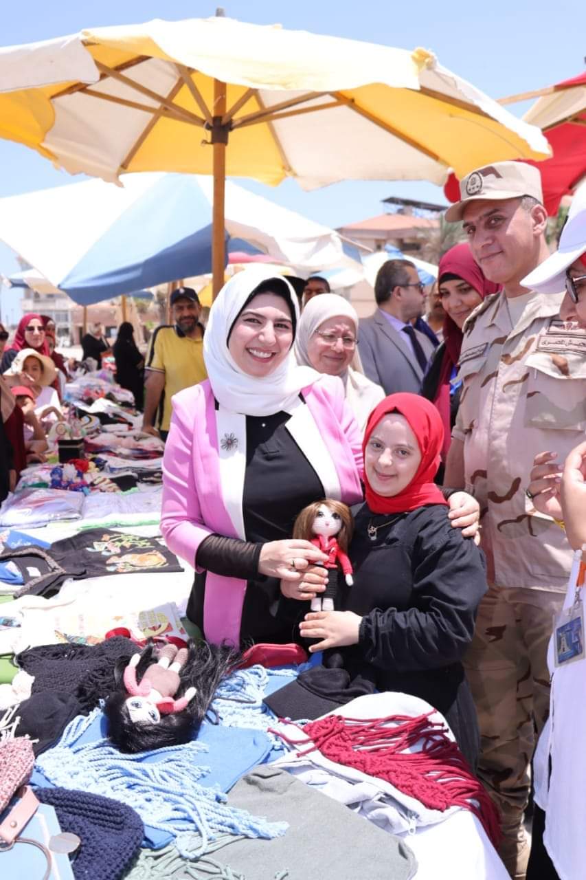 نائب محافظ دمياط تشهد ختام معرض منتجات الأشخاص ذوي الإعاقة بنادى ضباط القوات المسلحة برأس البر