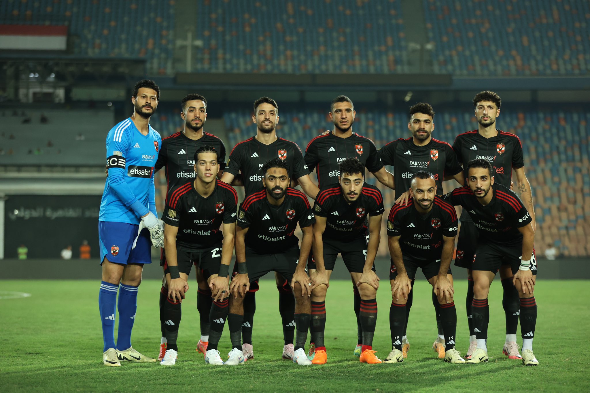 الأهلى يزحف نحو الصدارة بمهارة.. فاز على مودرن سبورت 1/2