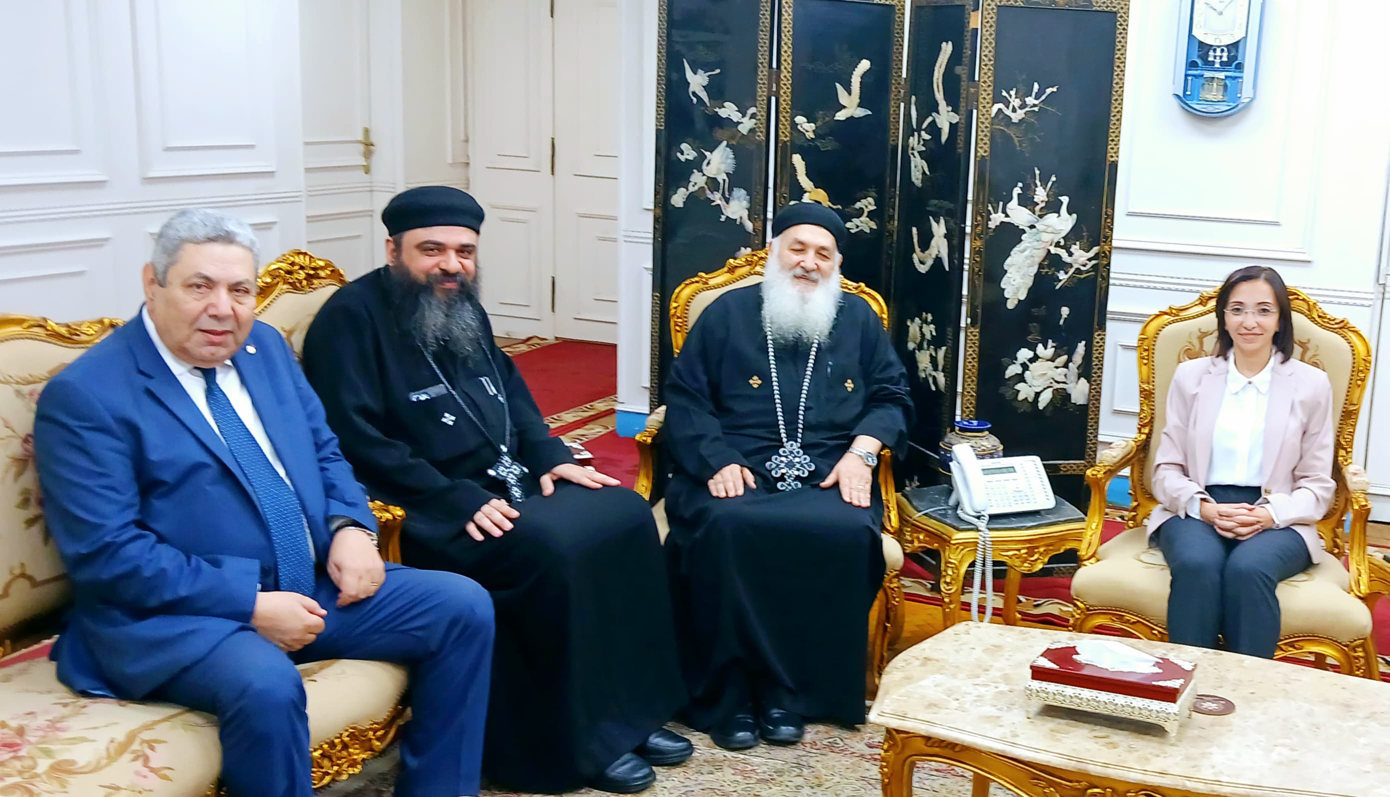 وفود من الكنيسه الأرثوذكسية و الطائفة الإنجيلية .. تهنيء محافظ البحيرة بتولي مهام عملها الجديد