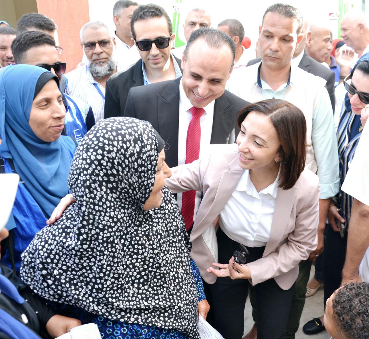 محافظ البحيرة تتفقد أعمال القافلة الطبية المجانية .. بقرية نديبة مركز دمنهور