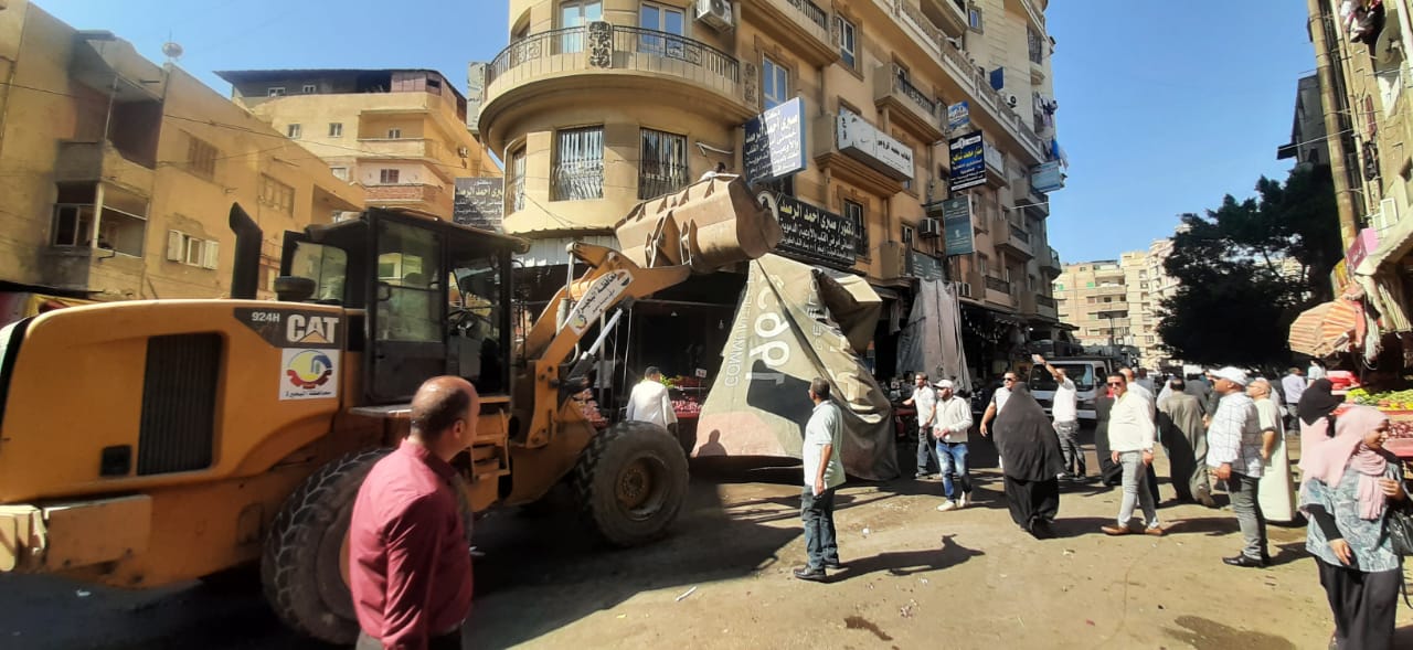 غطّاس يتابع المركز التكنولوجي ورفع الإشغالات .. بمدينة دمنهور