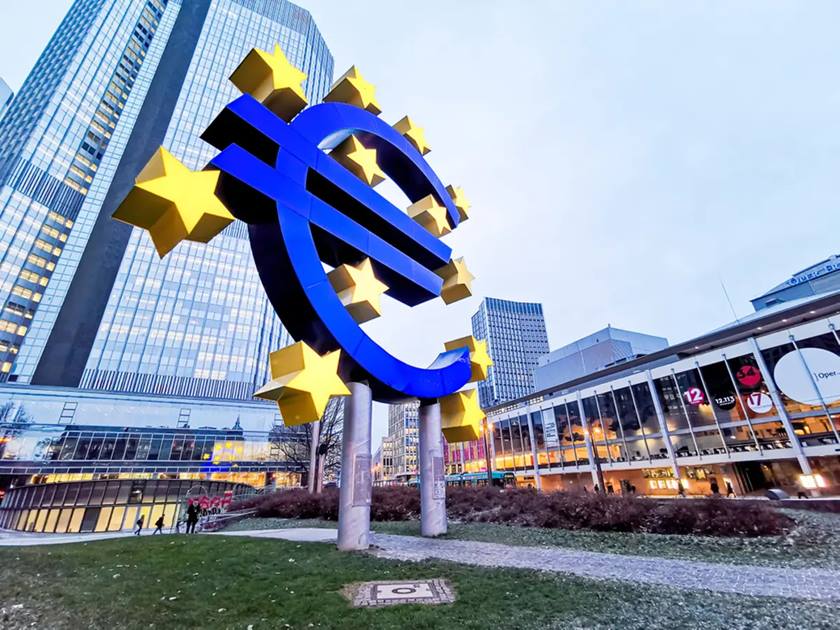 لماذا أبقى البنك المركزي الأوروبي على سعر الفائدة .. دون تغيير ؟