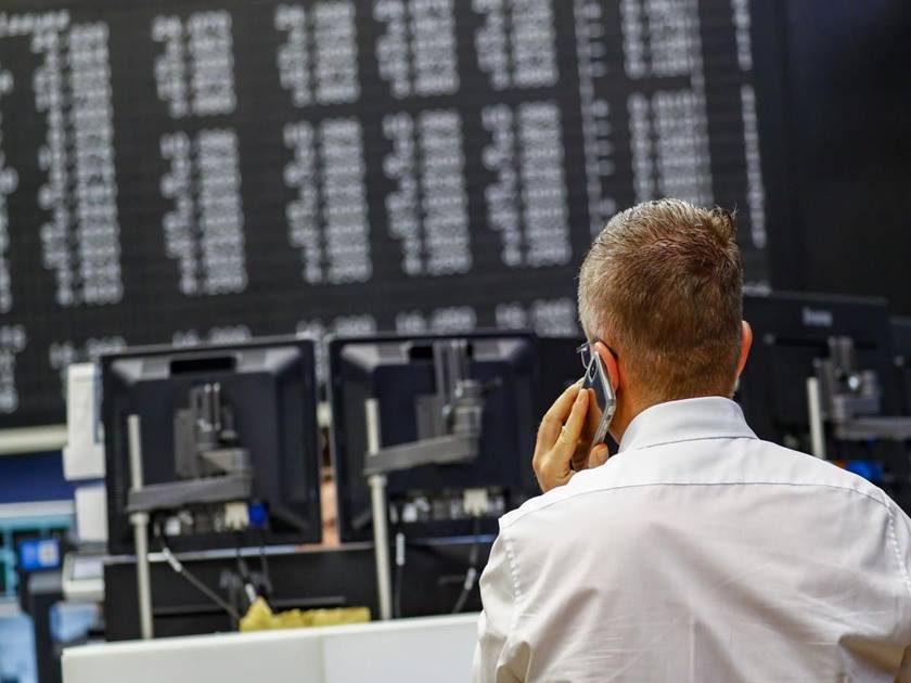 الأسهم الأوروبية تنخفض .. بسبب تراجع قطاع التكنولوجيا