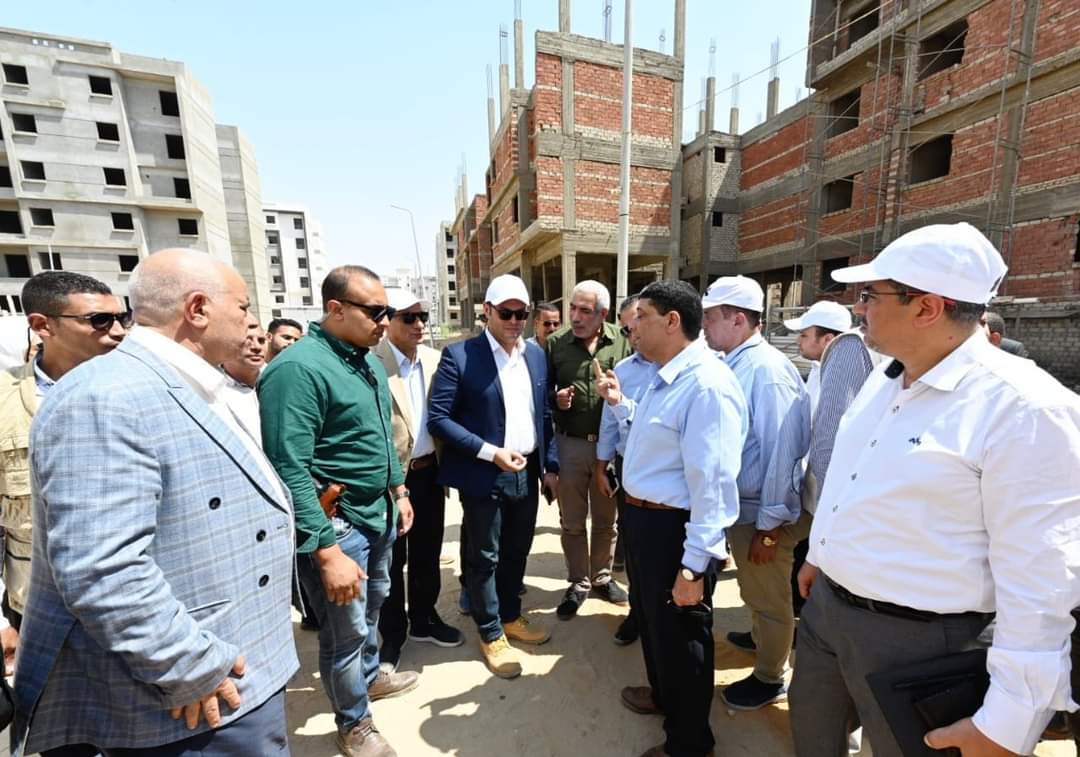 وزير الإسكان يتفقد مشروع "سكن مصر" وروافع المياه والصرف..وترفيق الأراضى المضافة بالشروق