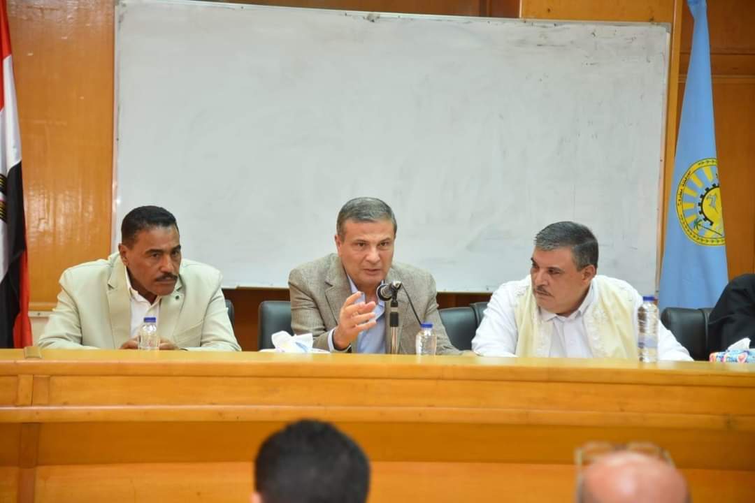 وزير الزراعة يلتقى أعضاء الجمعيات المركزية والزراعية والمربين.. ويؤكد : دعم الدولة لكافة الأنشطة التنموية
