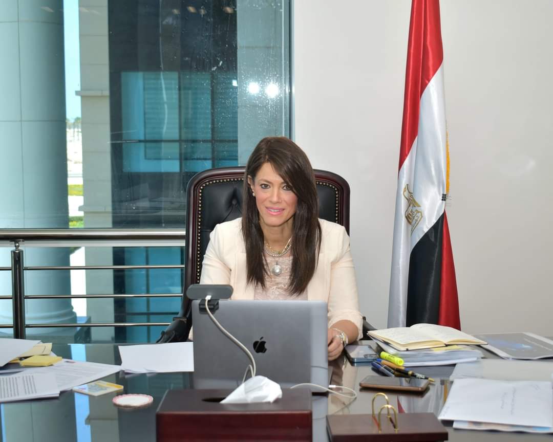 وزيرة التخطيط تعرض خبرات مصر العملية في تدشين منصة برنامج «نُوَفّى» فى لقاء مع الحكومة التنزانية