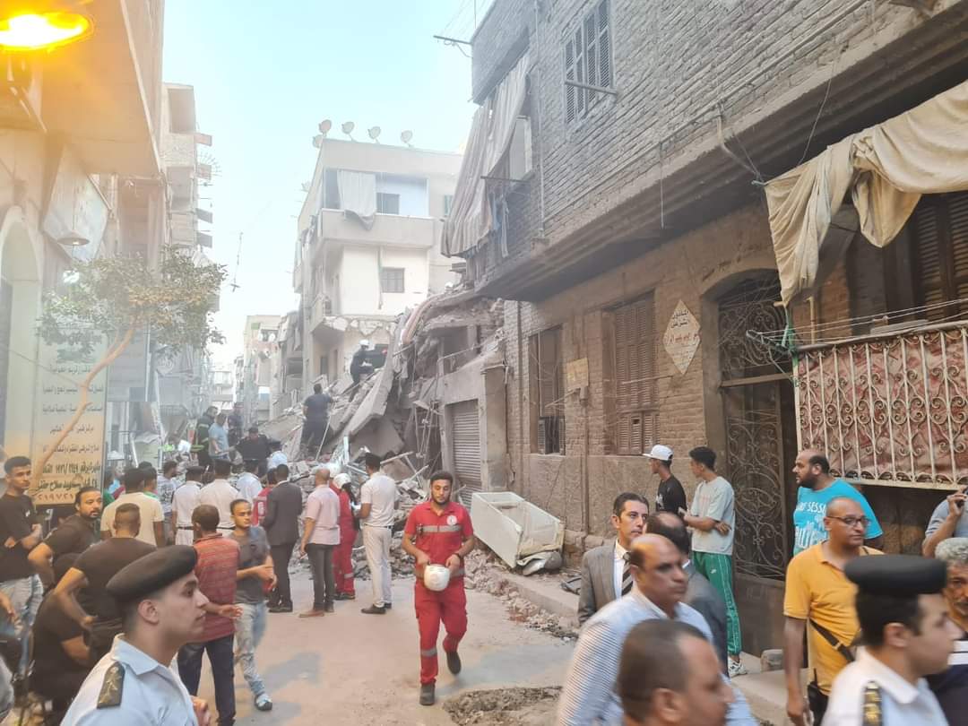 إنتشال 4 جثث من تحت أنقاض منزل الساحل