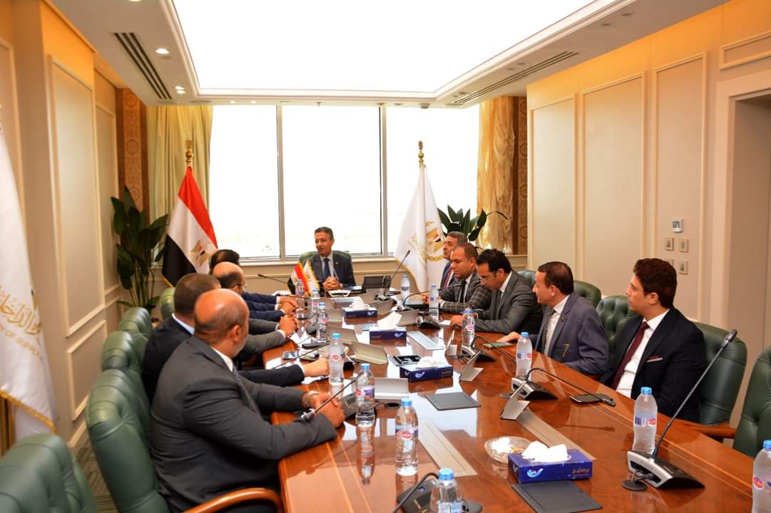 وزير التموين يستقبل وفد حزب حماة وطن