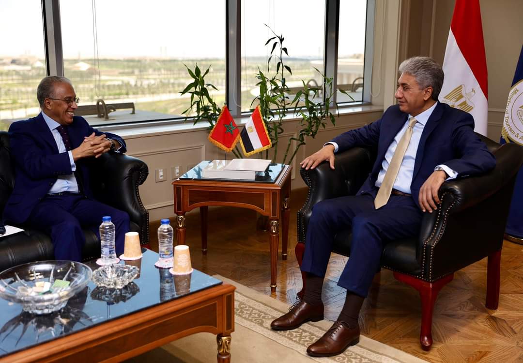 وزير السياحة يبحث مع سفير المغرب بالقاهرة تعزيز سبل التعاون المشترك