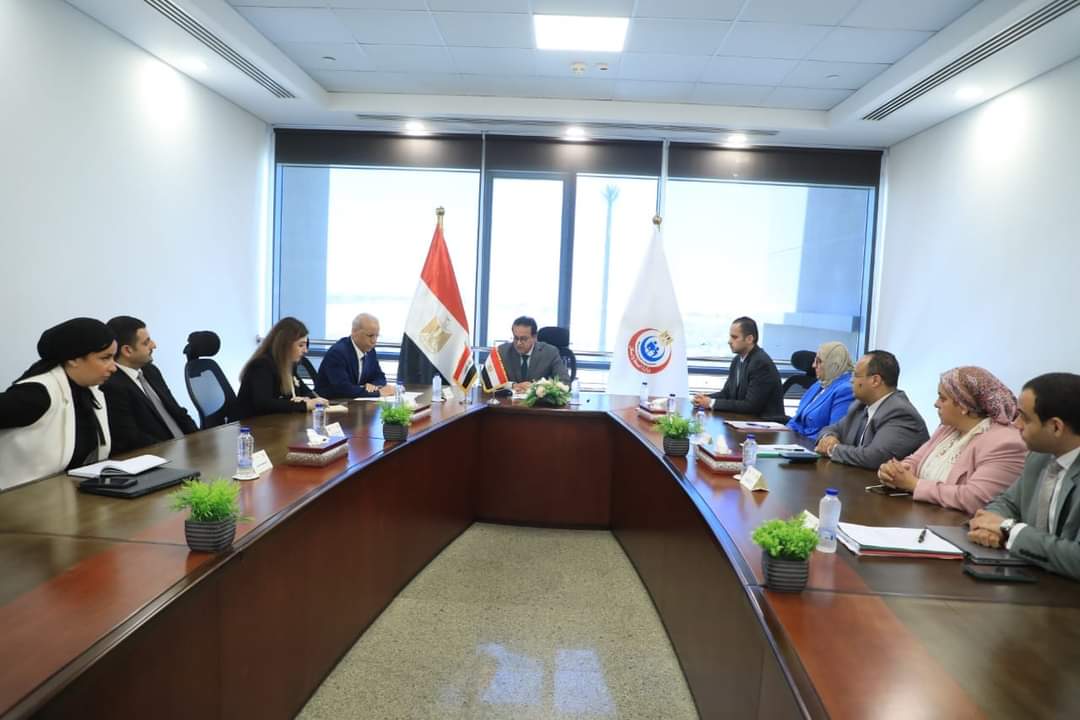 نائب رئيس مجلس الوزراء يبحث مع سفير العراق لدى مصر تعزيز التعاون المشترك فى المجال الصحى 