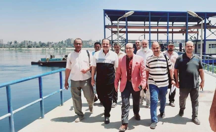 وزير الإسكان يتابع سير العمل بمنظومة مياه الشرب والصرف الصحى بمدن الصعيد الجديدة