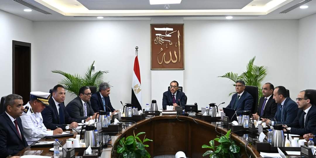 رئيس الوزراء يتابع الموقف التنفيذى لأعمال تطوير مدخل ومحيط منطقة الأهرامات 
