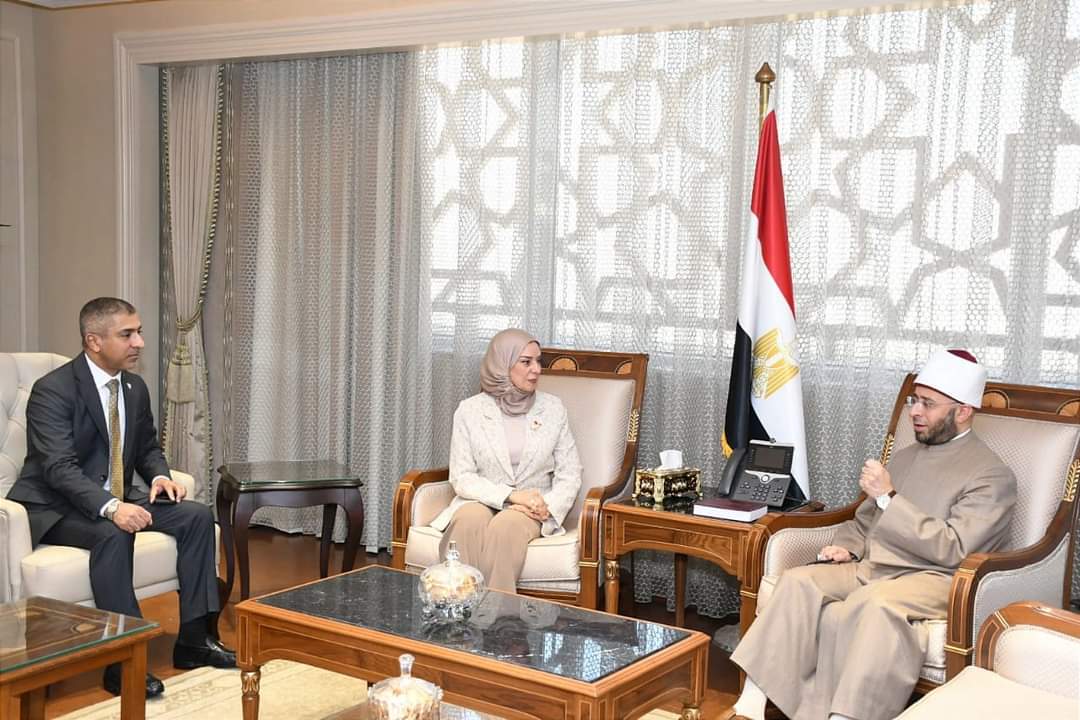 وزير الأوقاف يستقبل سفيرة مملكة البحرين بالقاهرة 
