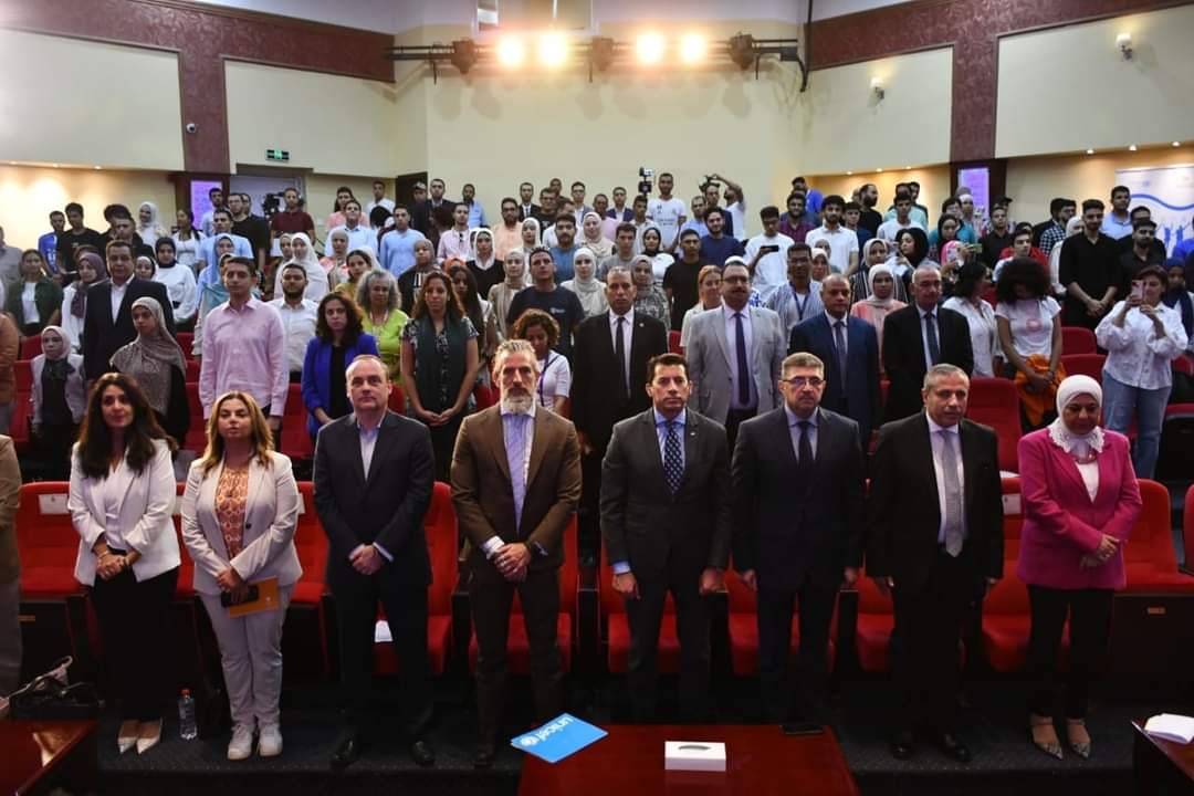 د. أشرف صبحى : الدولة المصرية قطعت أشواطاً كبيرة فى تمكين الشباب