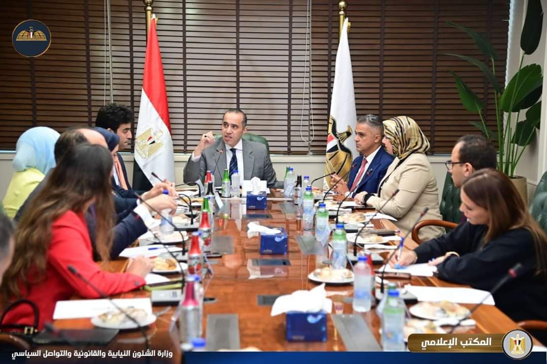 وزير الشئون النيابية والقانونية : الرئيس أولى اهتمامًا كبيرًا بتمكين الشباب 