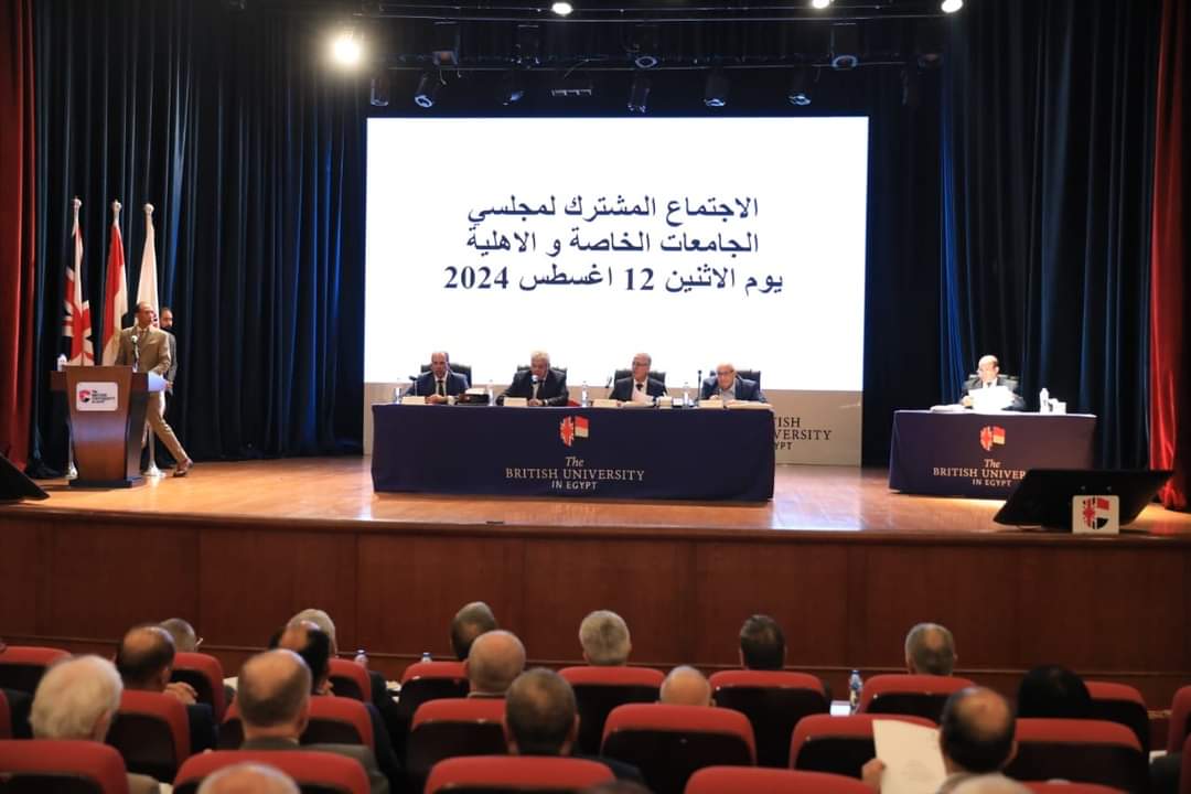 وزير التعليم العالى : تشكيل لجنة لوضع معايير قياس أداء الجامعات الأهلية